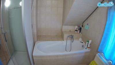 voyeurcam-julmodels-bath-2nd-1