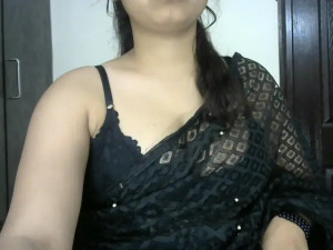 Hot_Lovely_