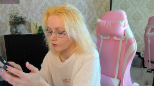 BlondyLily