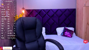 aisha_violet