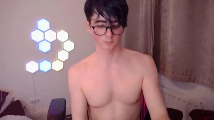 Watch alfiegreenxxx recorded live streams from Chaturbate on 2023/10/26, Cam Archive