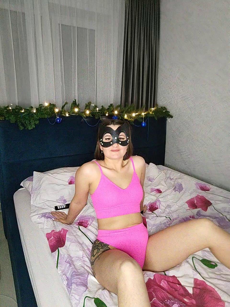 Watch Mrrrandmsss recorded live streams from BongaCams on 2023/12/31, Cam Archive